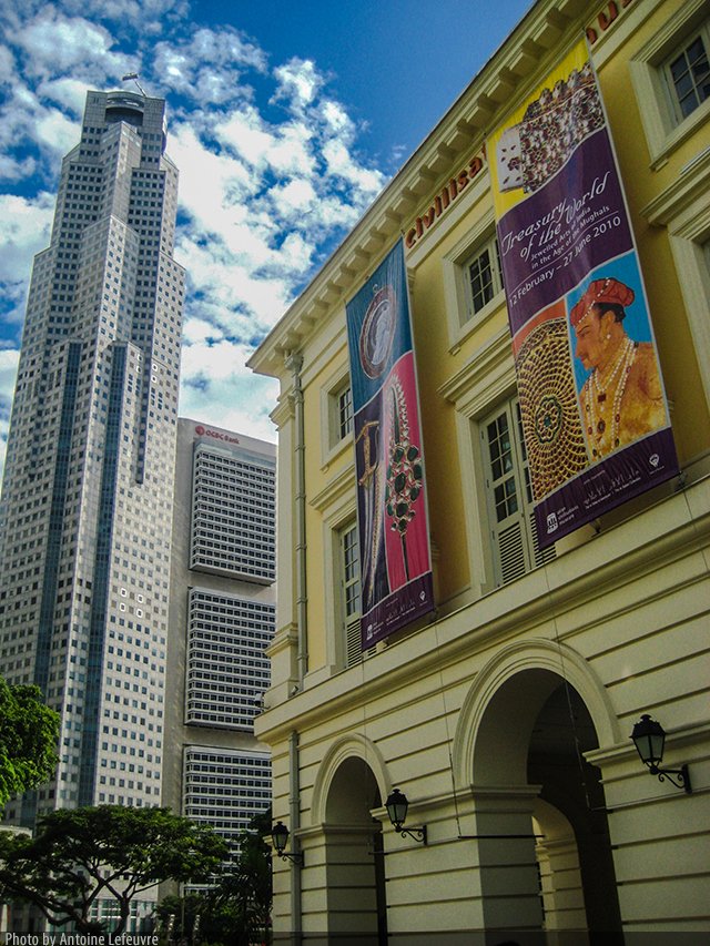 View of traditional and modern architecture in Singapore.